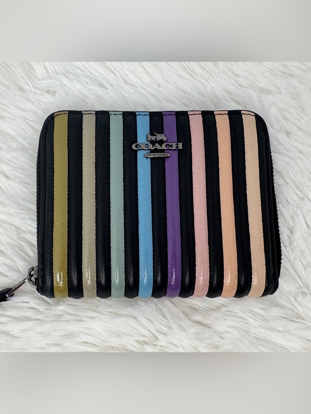 Coach Small Ombré Quilted Zip-Around Black/Multi Color Wallet - Picture 6 of 12